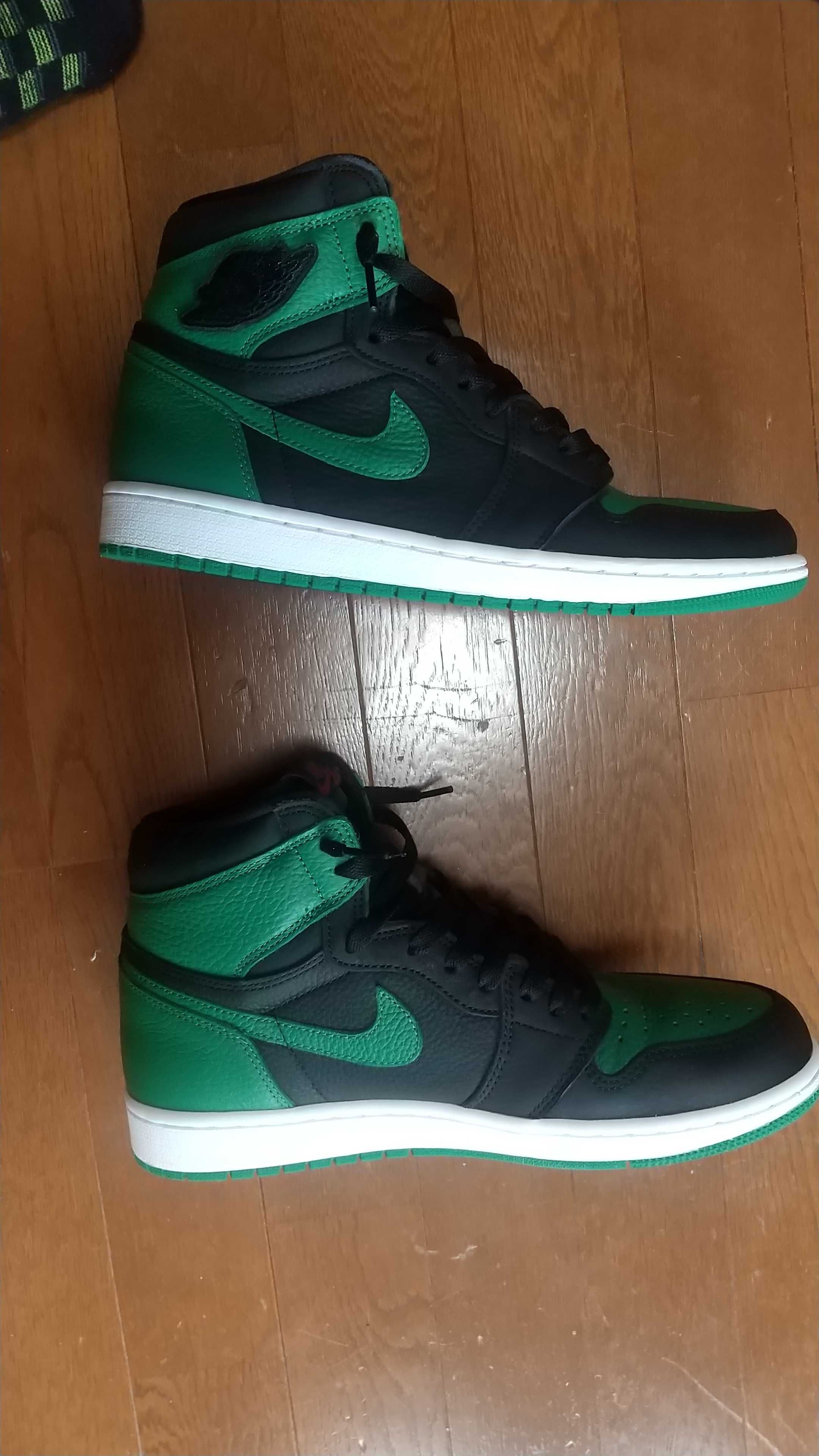 Nike Air Jordan 1 Retro High OG "Black/Pine Green" (2020)