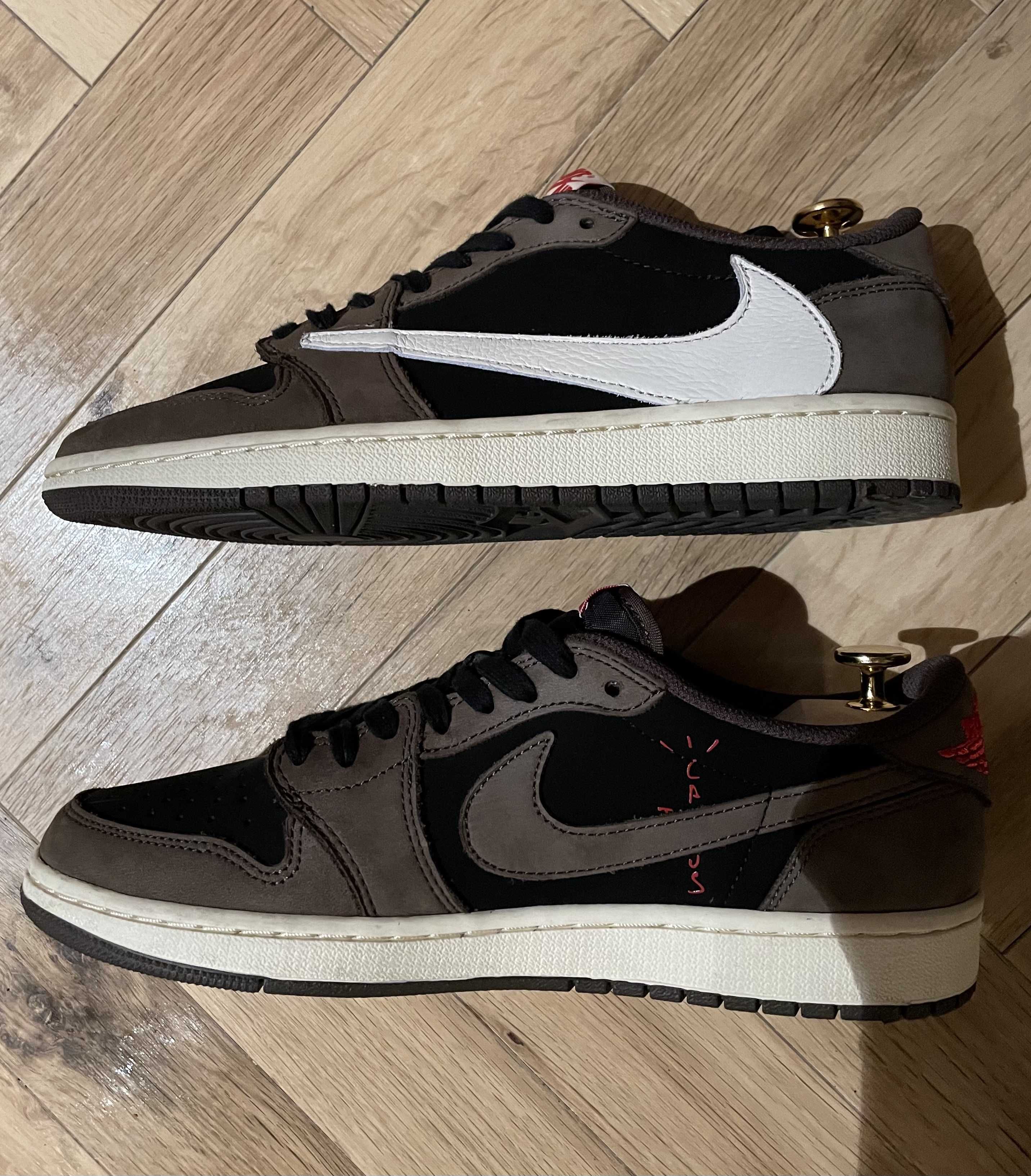 Travis Scott × Nike Air Jordan 1 Low OG SP-T "Black/Dark Mocha"