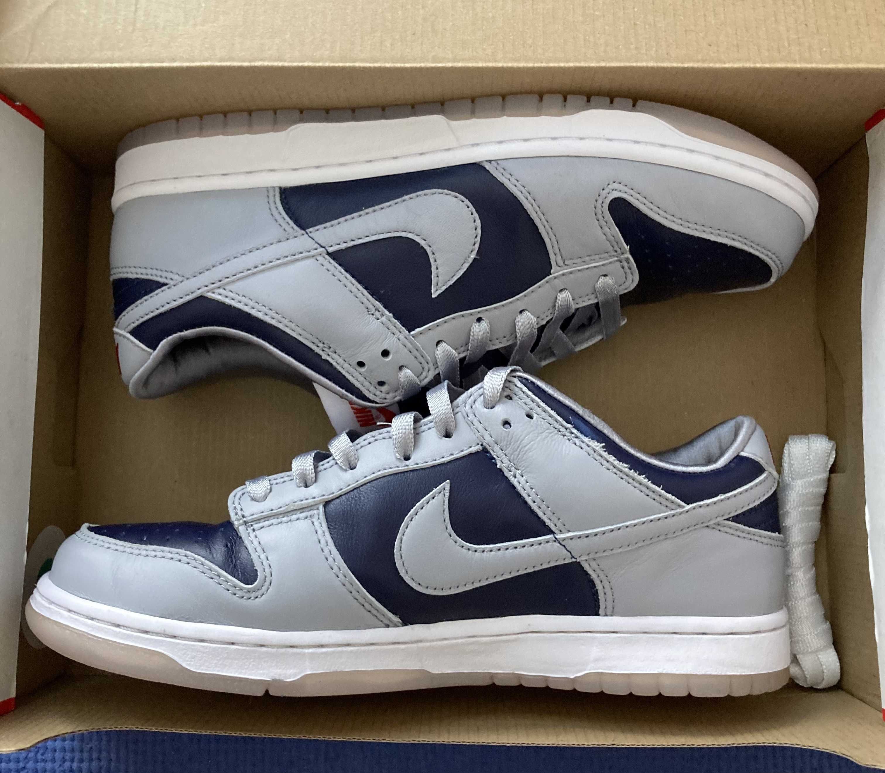 NIKE Women's DUNK LOW "COLLEGE NAVY"