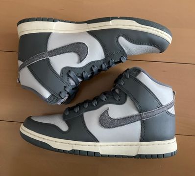 Nike Dunk High Retro SE Vintage "Light Bone and Tumbled Grey"