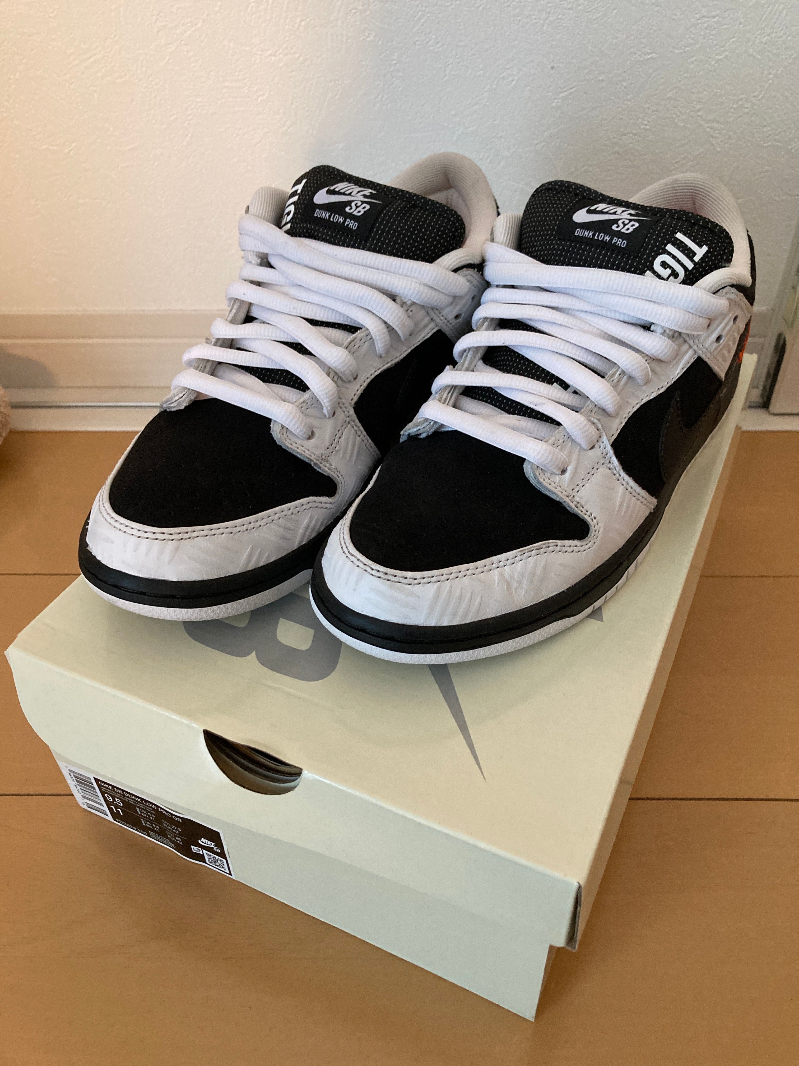 TIGHTBOOTH × Nike SB Dunk Low Pro QS "Black and White"