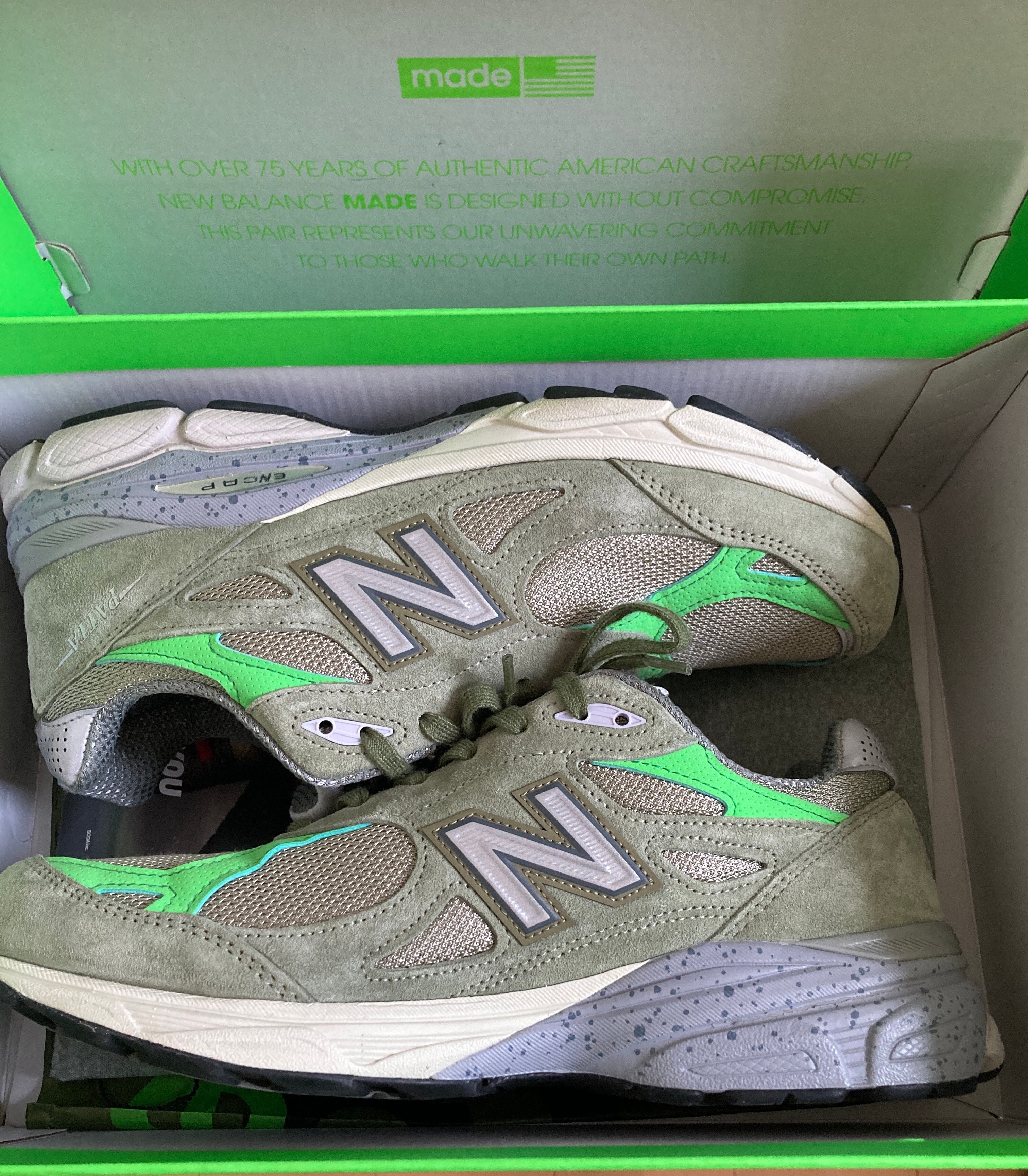 Patta × New Balance 990V3 Keep Your Family Close "Olive"