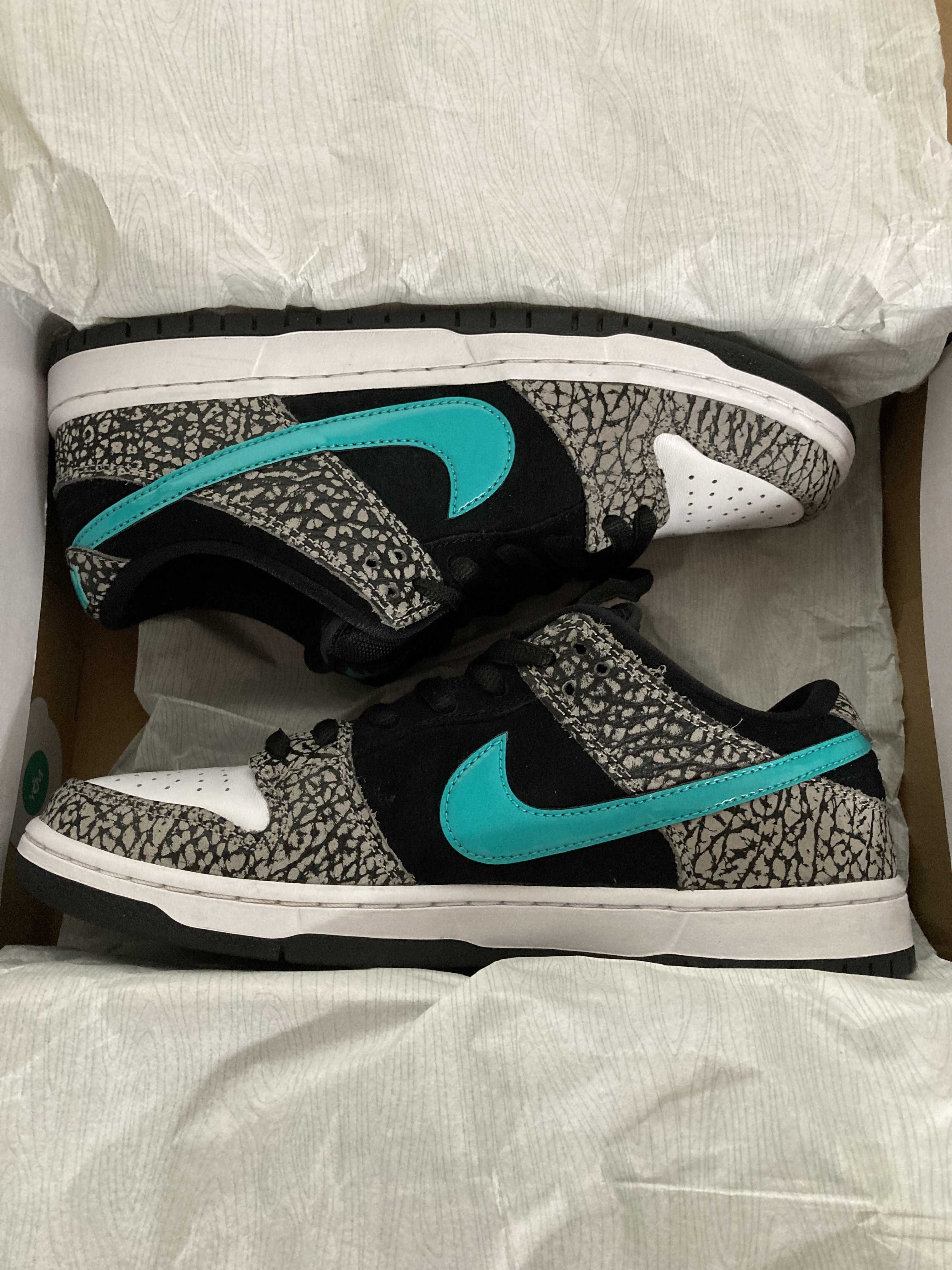 Nike SB Dunk Low "Elephant/Safari"