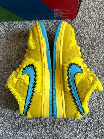 Grateful Dead × Nike SB Dunk Low "Yellow Bear"
