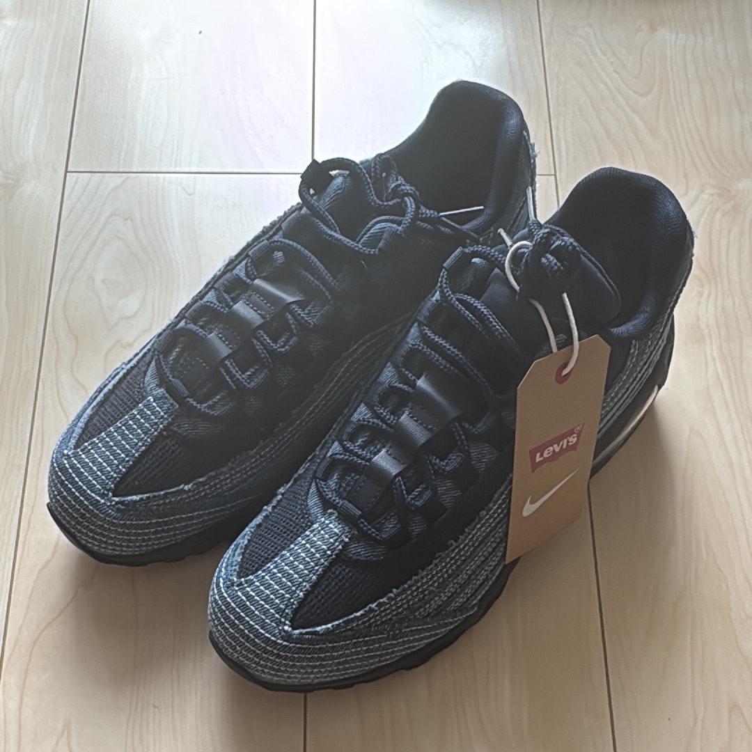 Levi's × Nike Air Max 95 OG "Denim Blue"