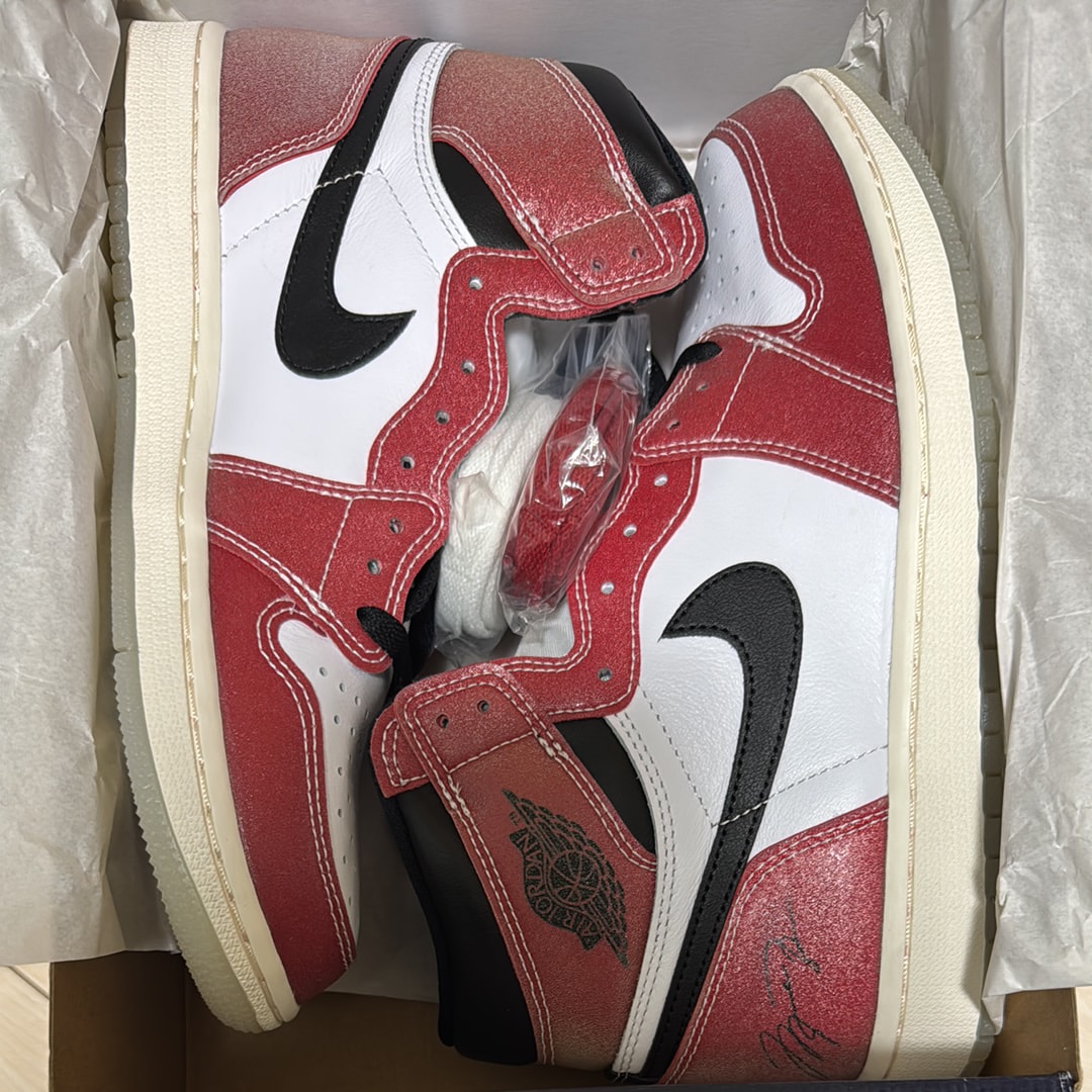 Trophy Room × Nike Air Jordan 1 Retro High OG "Chicago"