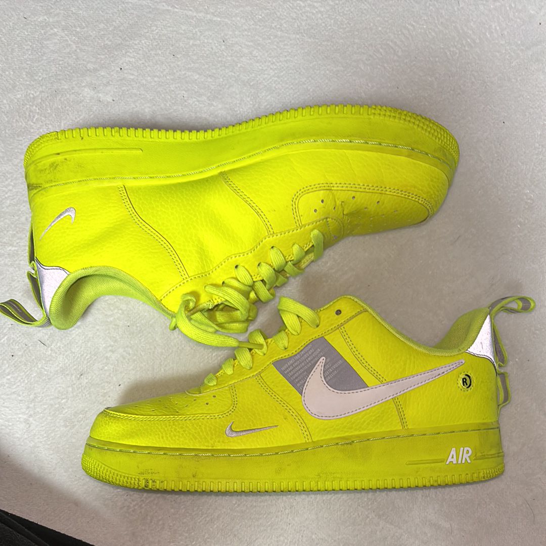 Nike Air Force 1 Low Utility "Volt/White/Black/Wolf Grey"