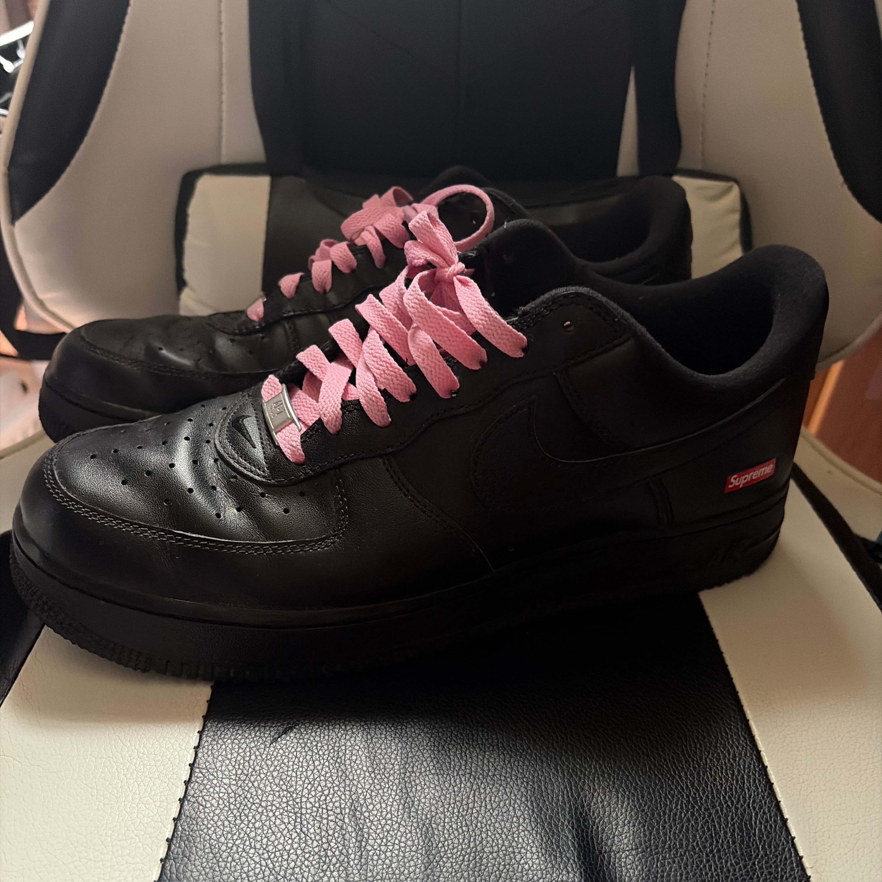Supreme × Nike Air Force 1 Low "Black"