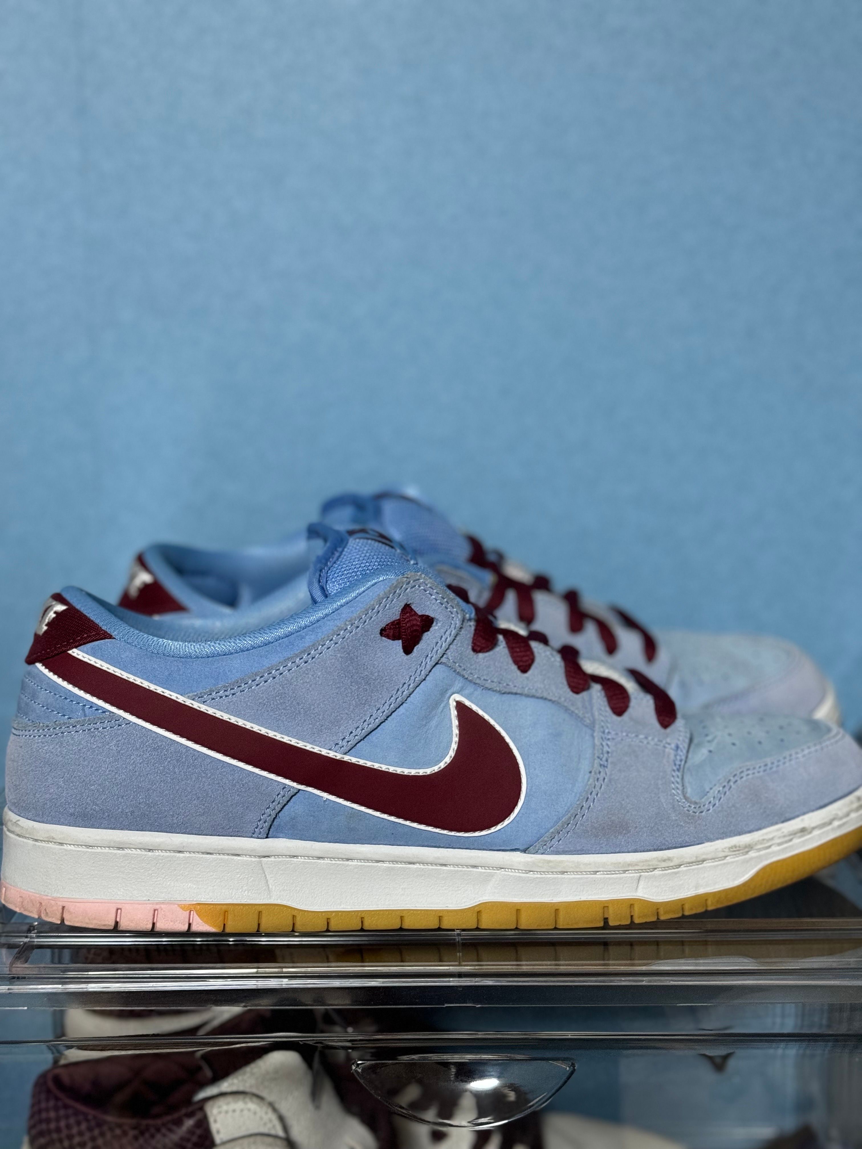 Nike SB Dunk Low Pro "Philadelphia Phillies/Valor Blue and Team Maroon"