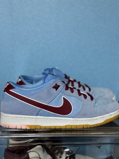 Nike SB Dunk Low Pro "Philadelphia Phillies/Valor Blue and Team Maroon"