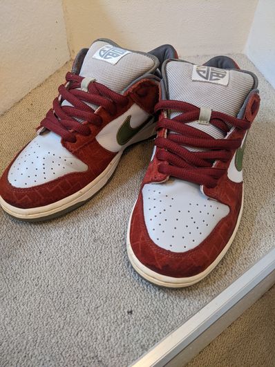 Nike SB Dunk Low "Shanghai"