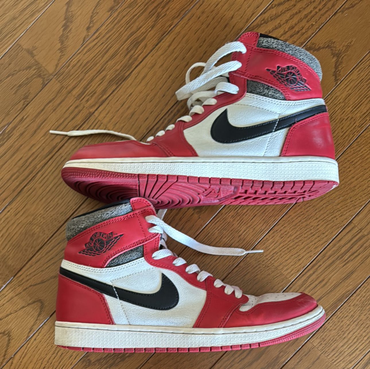 Nike Air Jordan 1 High OG "Lost & Found/Chicago"