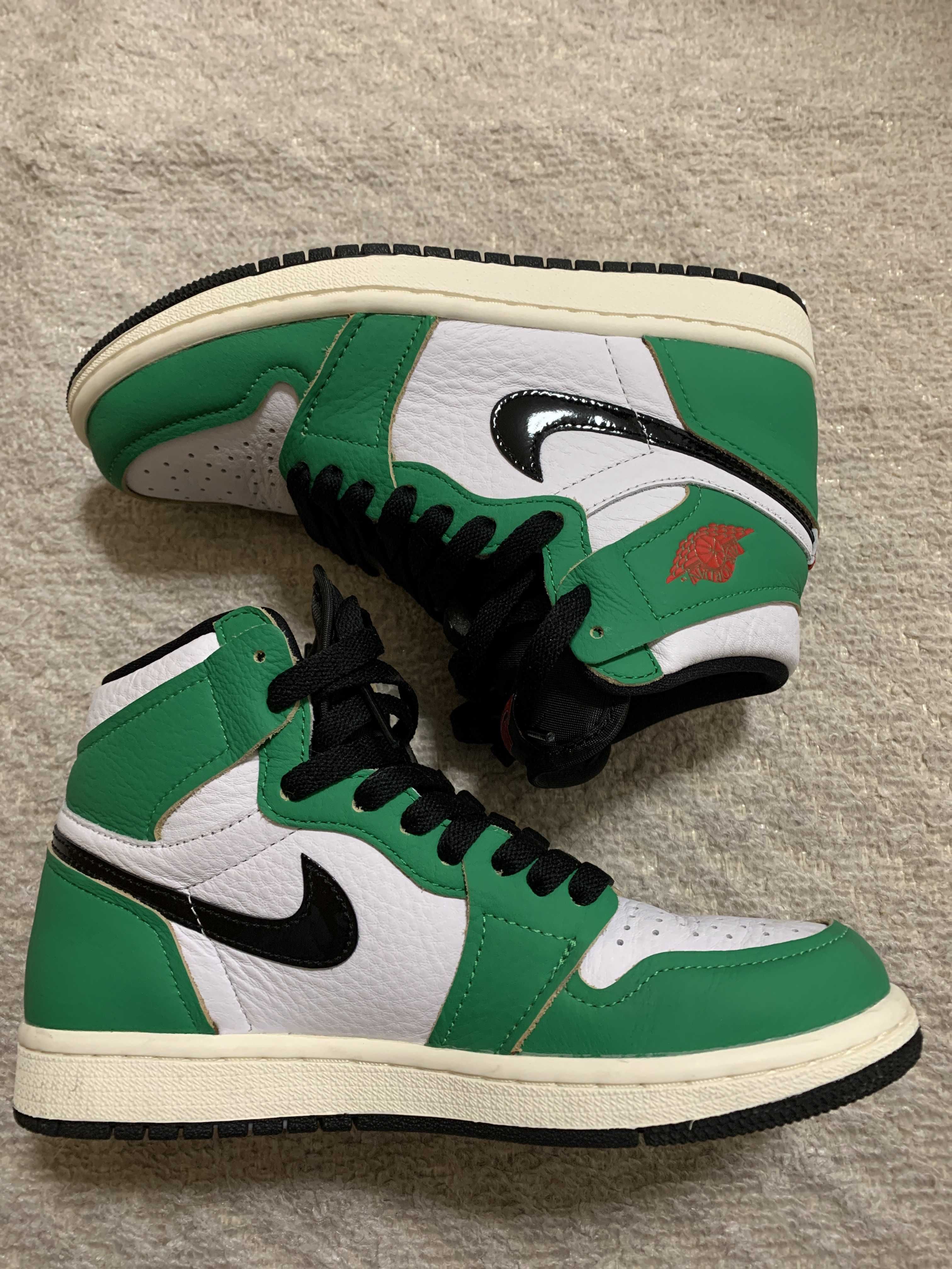 Nike Women's Air Jordan 1 High OG "Lucky Green/White-Sail-Black"   