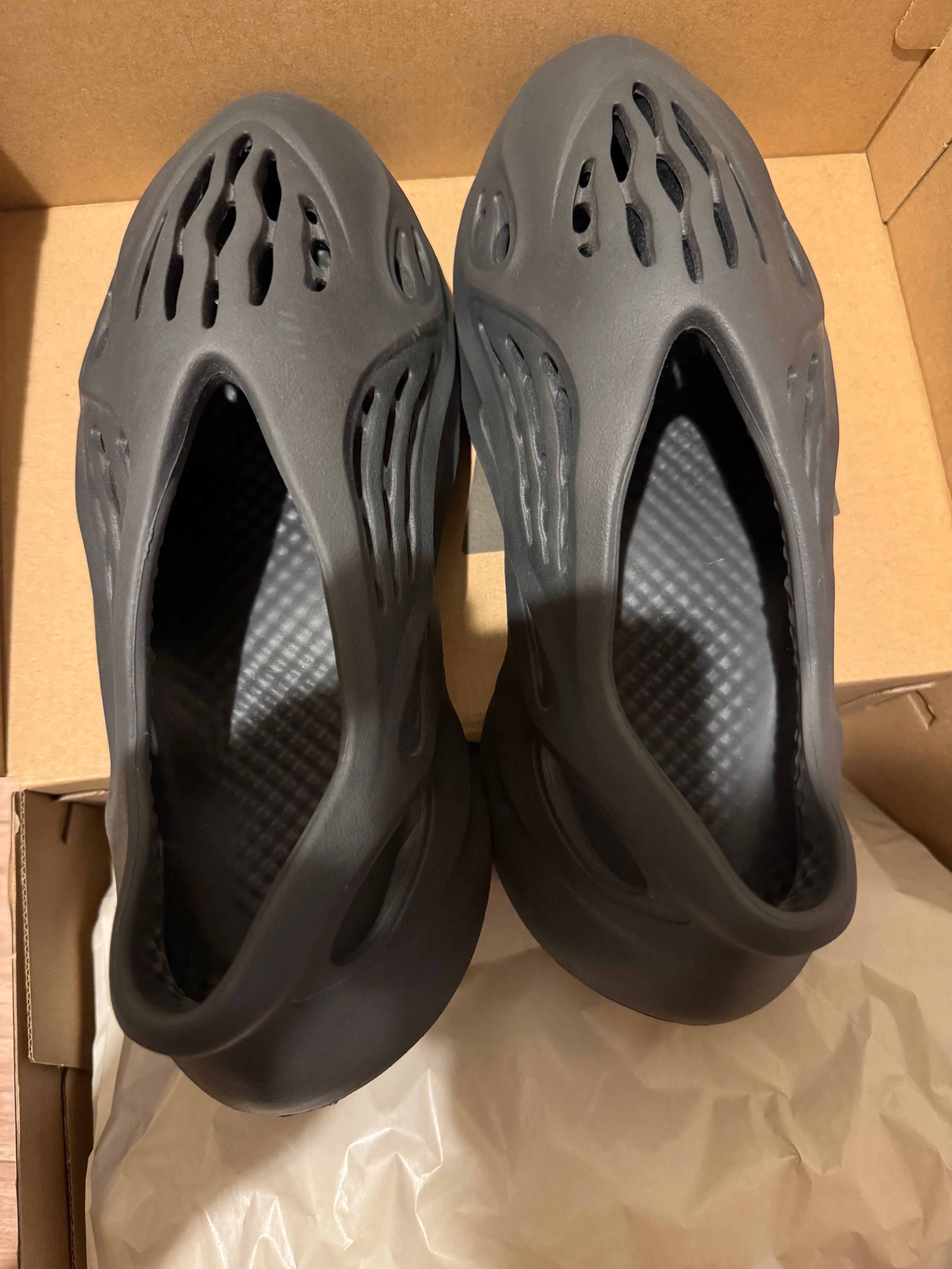 B*e様 adidas YEEZY Form Runner イージーフォームラン Adidas Yeezy Foam Runner Sneakers | Flight Club