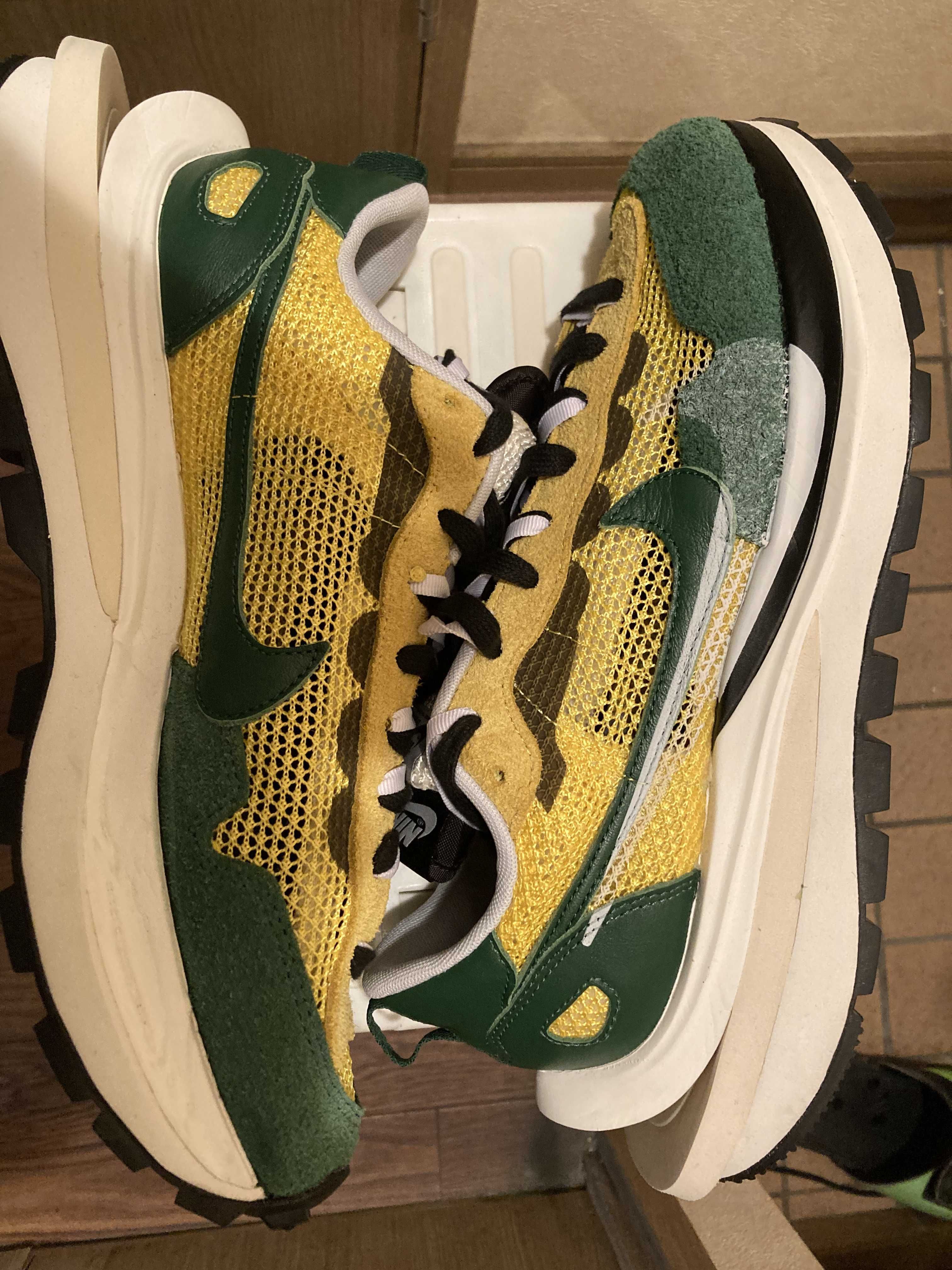 sacai × Nike Vapor Waffle "Tour Yellow/Stadium Green-Sail"