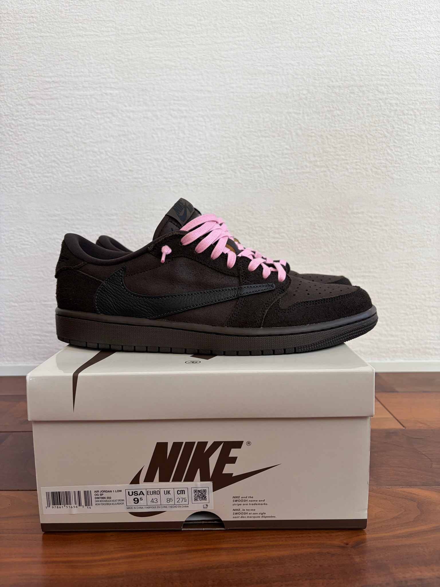 Travis Scott × Nike Air Jordan 1 Low OG SP "Velvet Brown and Dark Mocha"
