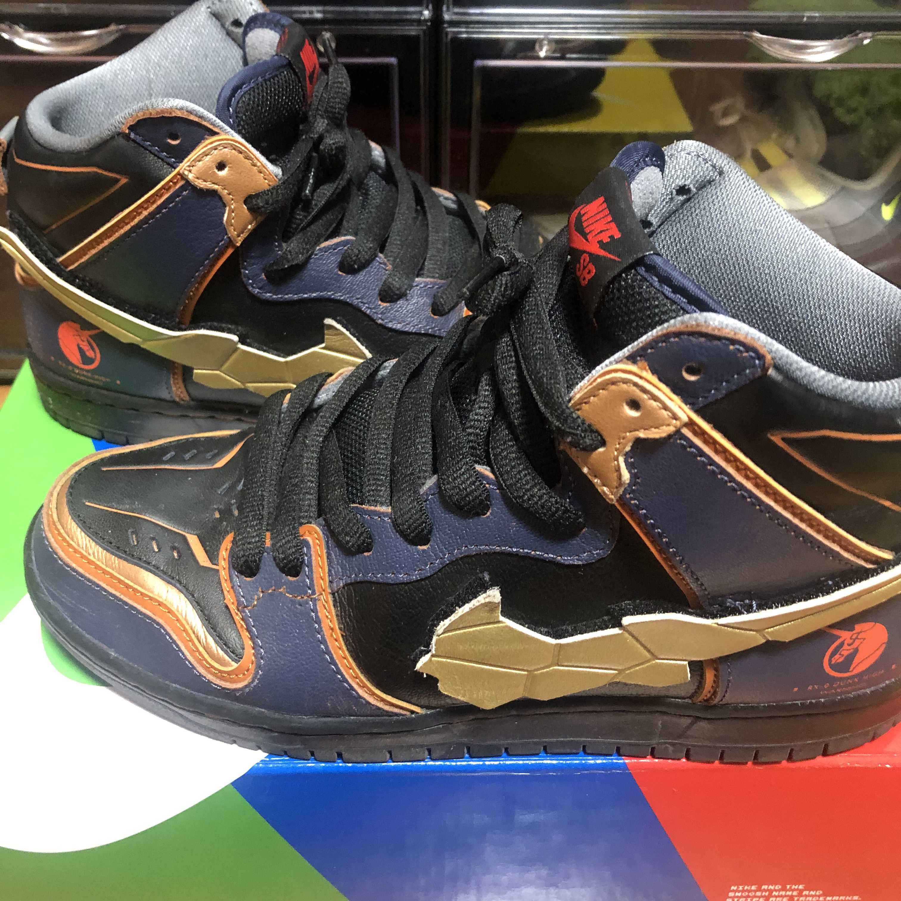 Gundam Unicorn × Nike SB Dunk High PRO QS "Banshee"