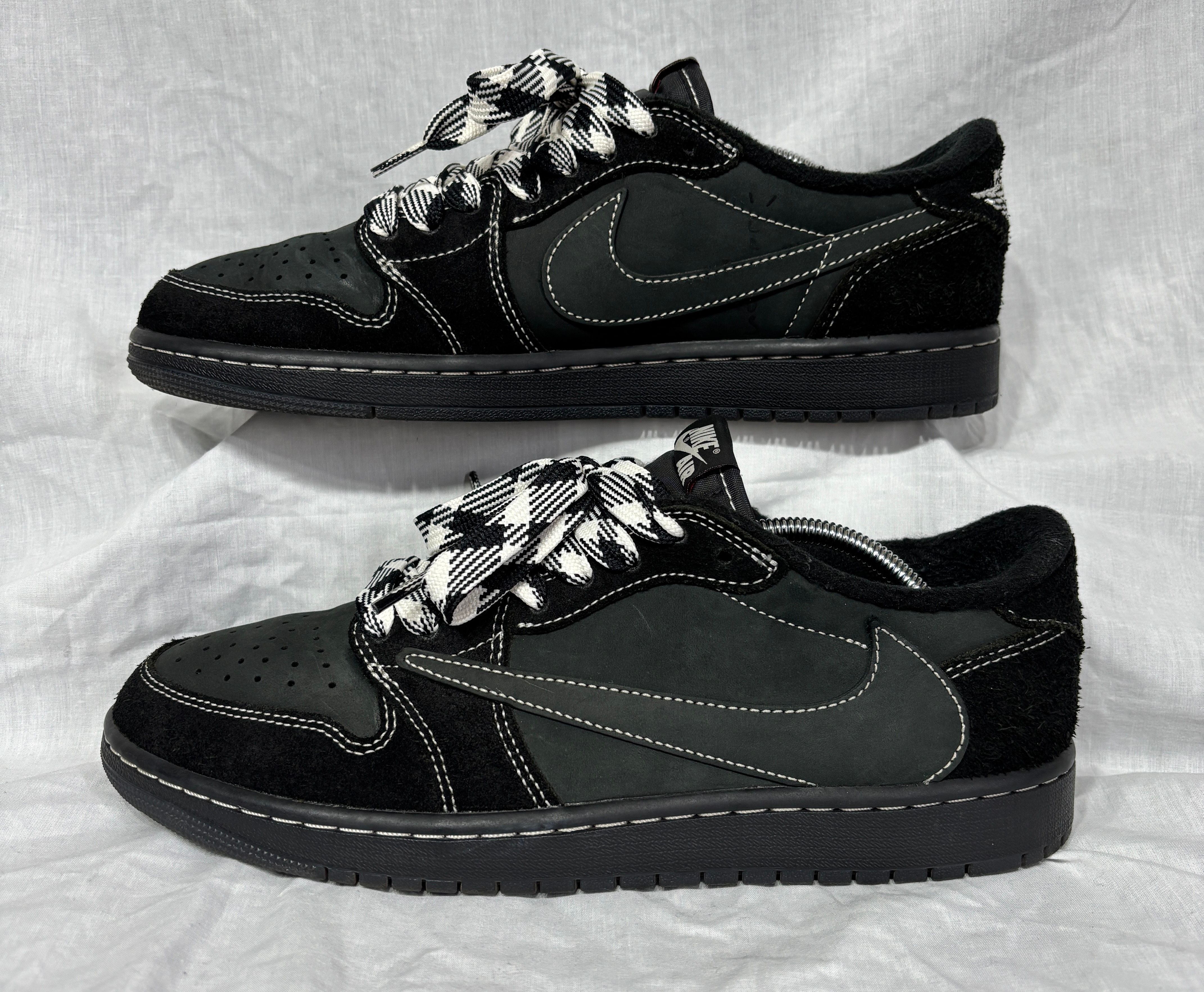 Travis Scott × Nike Air Jordan 1 Low OG SP "Black Phantom"