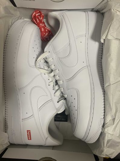 Supreme × Nike Air Force 1 Low "White"