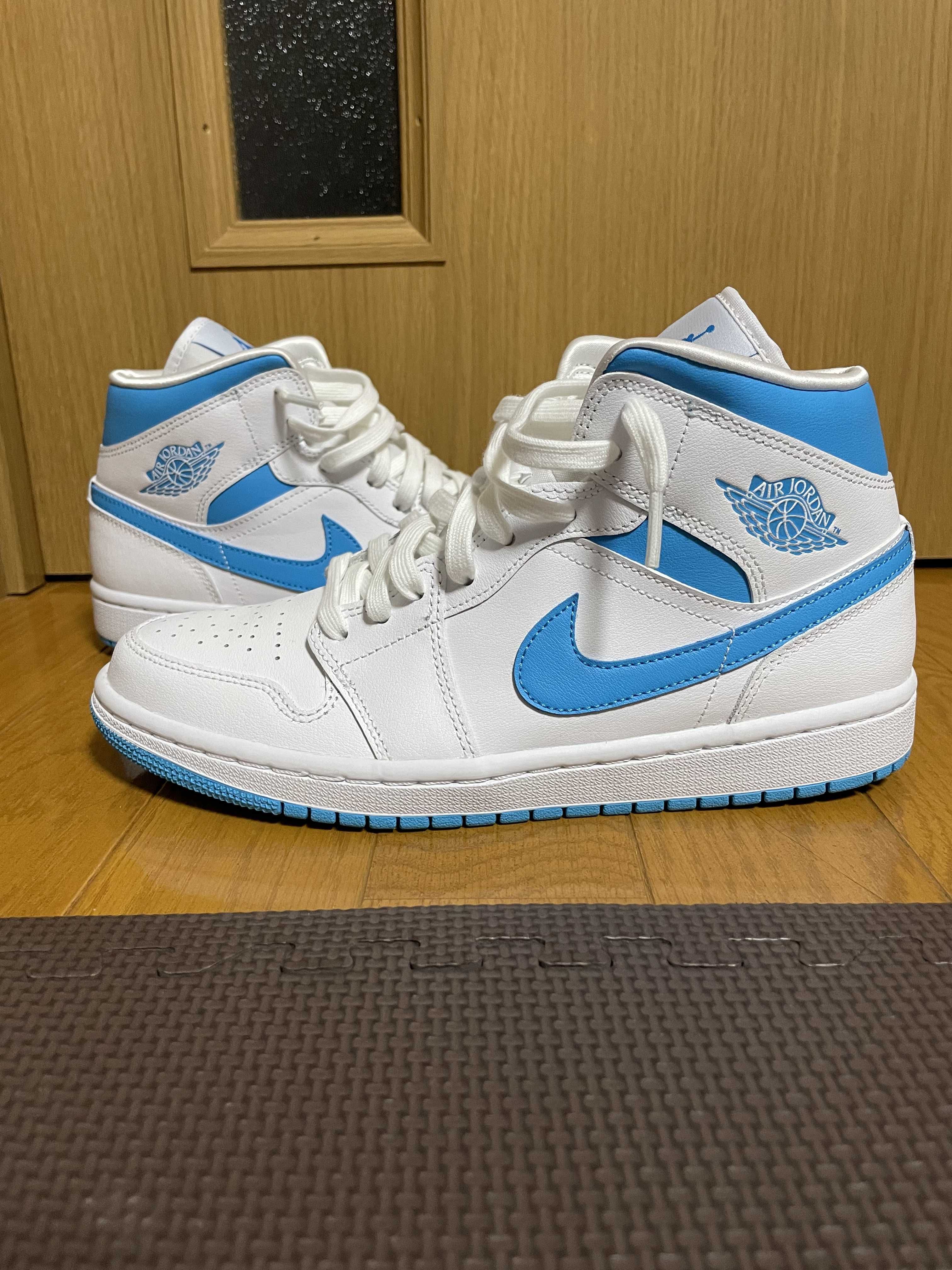 Nike Women's Air Jordan 1 Mid "UNC"