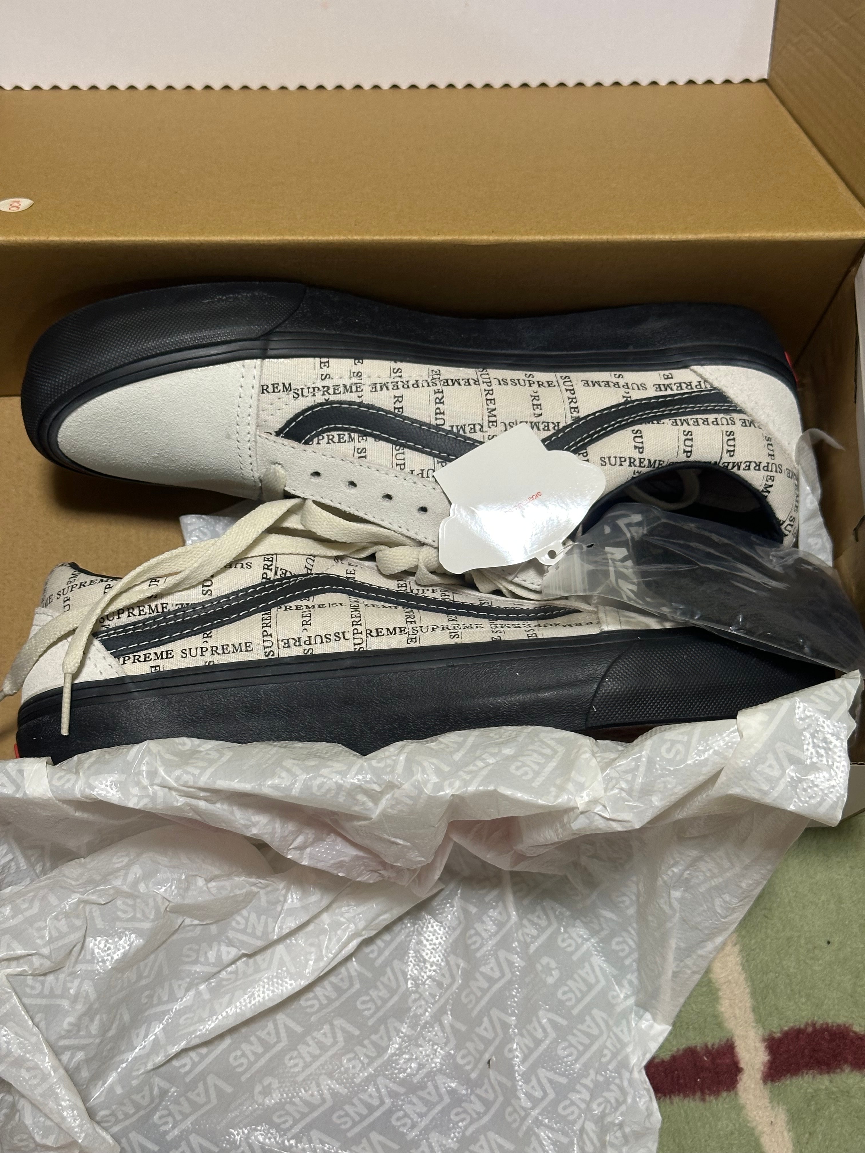 シュプリーム × バンズ オールドスクール "ホワイト"