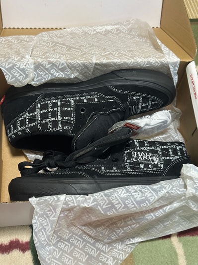 Supreme × Vans Half Cab "Black"