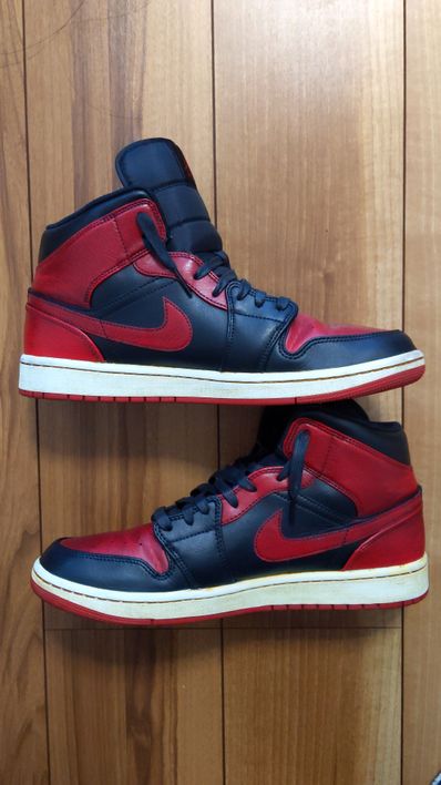 Nike Air Jordan 1 Mid "Bred"