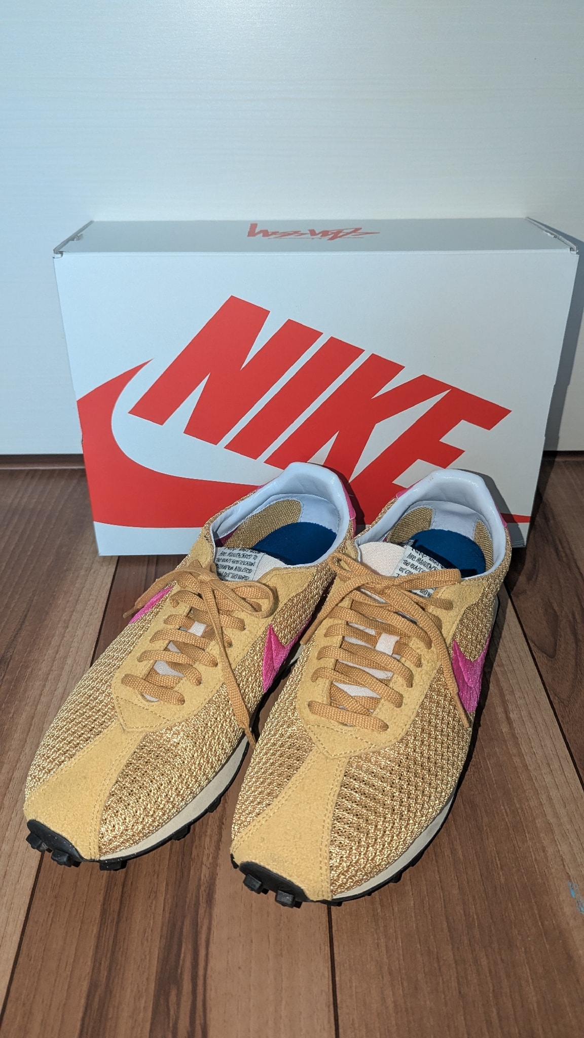 Stussy × Nike LD-1000 "Sanded Gold and Laser Fuchsia"