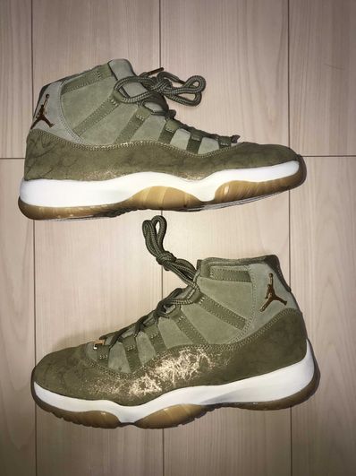 Air jordan 11 top retro neutral olive