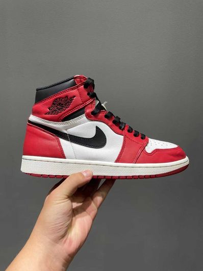 Nike Air Jordan 1 Retro High "Chicago" (2015)