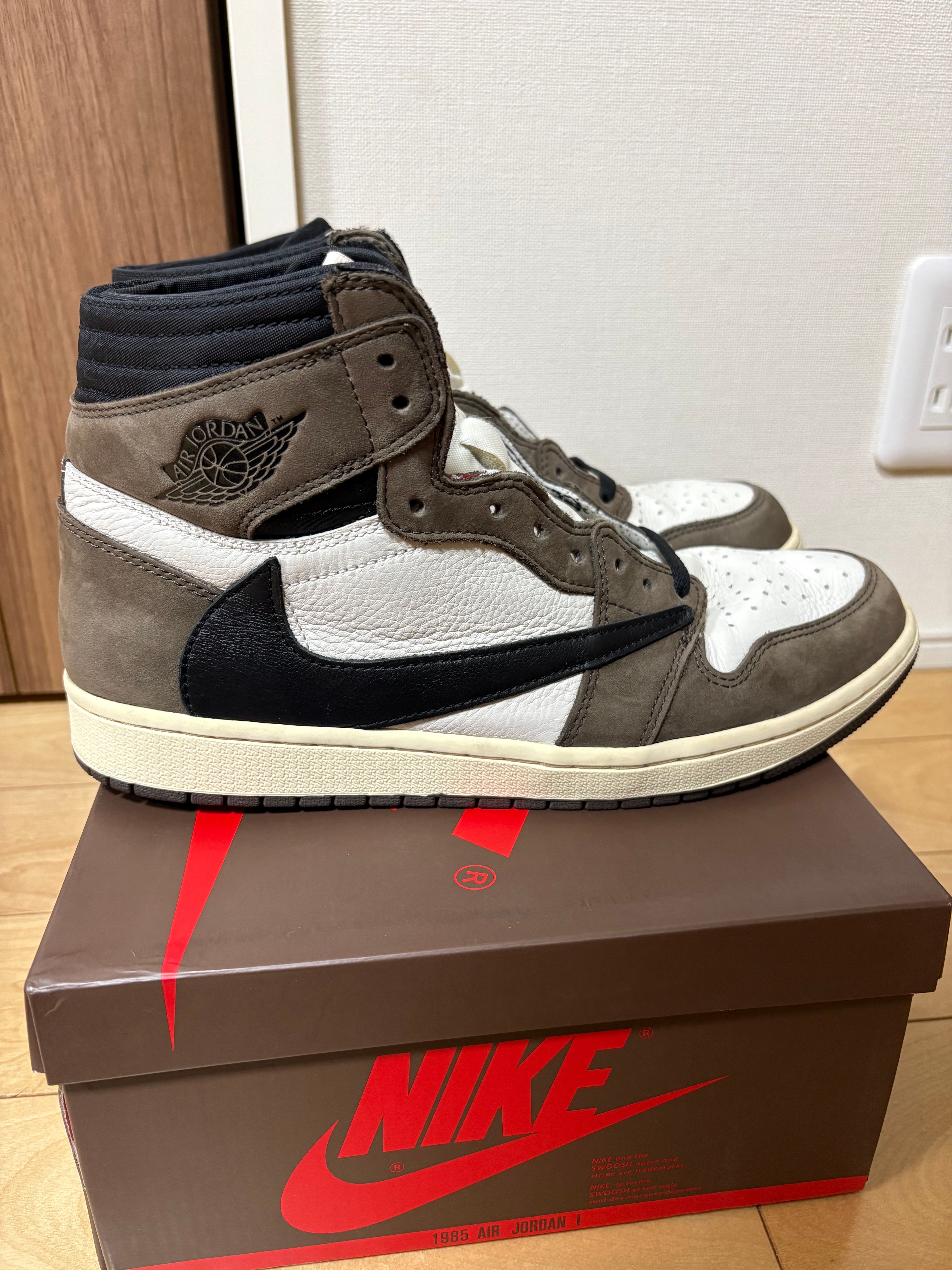 Travis Scott × Nike Air Jordan 1 Retro High OG TS SP "Sail/Dark Mocha"