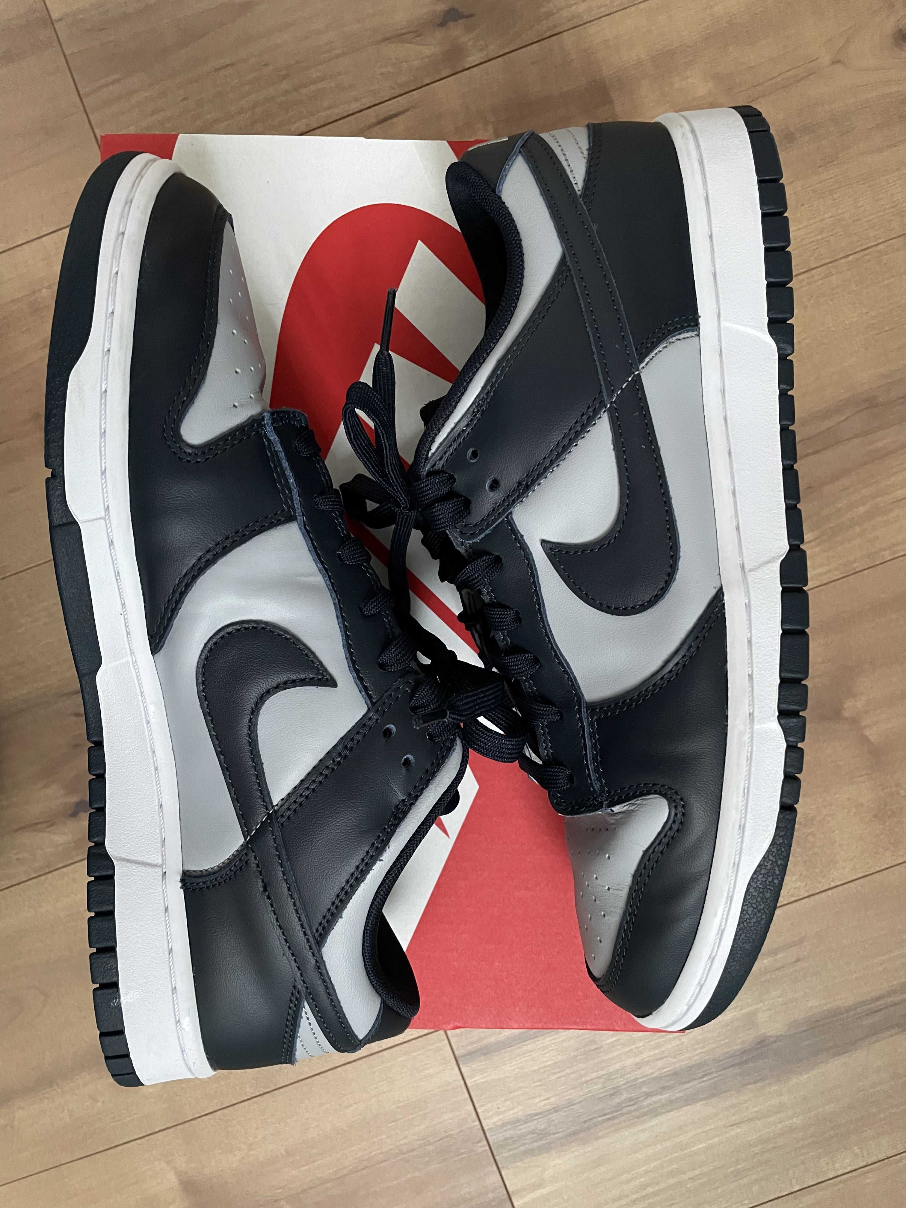 Nike Dunk Low "Championship Grey"