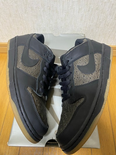 Nike SB Dunk Low "Ostrich"