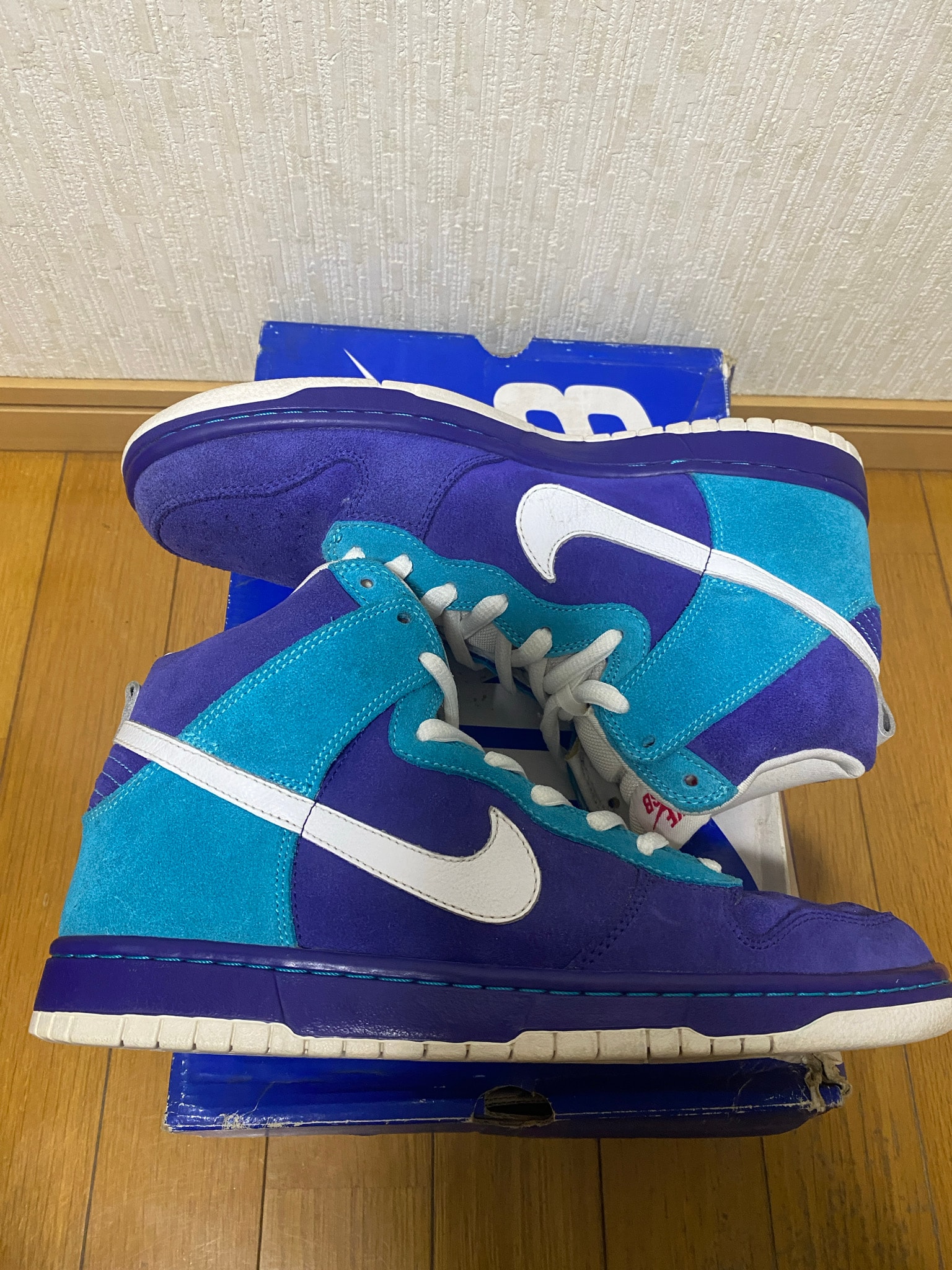 Nike SB Dunk High "Oceanic Airlines"