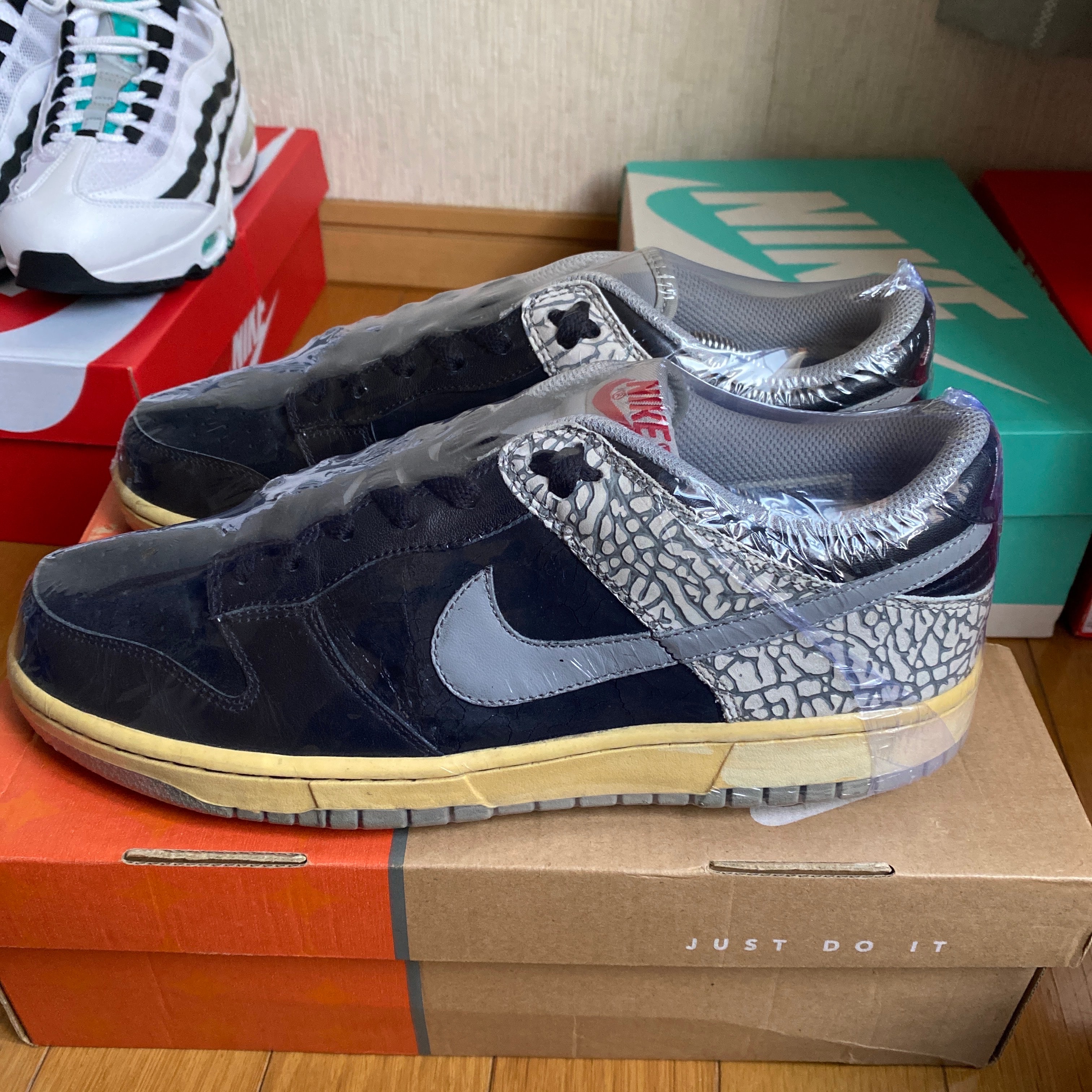 ナイキ ダンク ロー CL "ジェイ パック ブラック セメント" (2009)