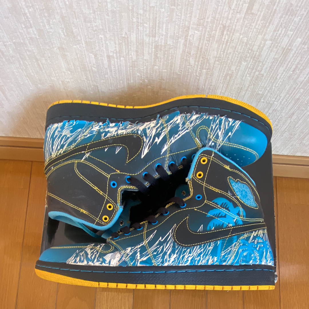 ナイキ エアジョーダン 1 レトロ ハイ "ドーレンベッカー" Mr. ブーバー