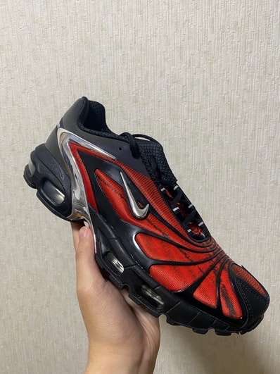 SKEPTA × NIKE AIR MAX TAILWIND V "BLACK/CHROME RED"