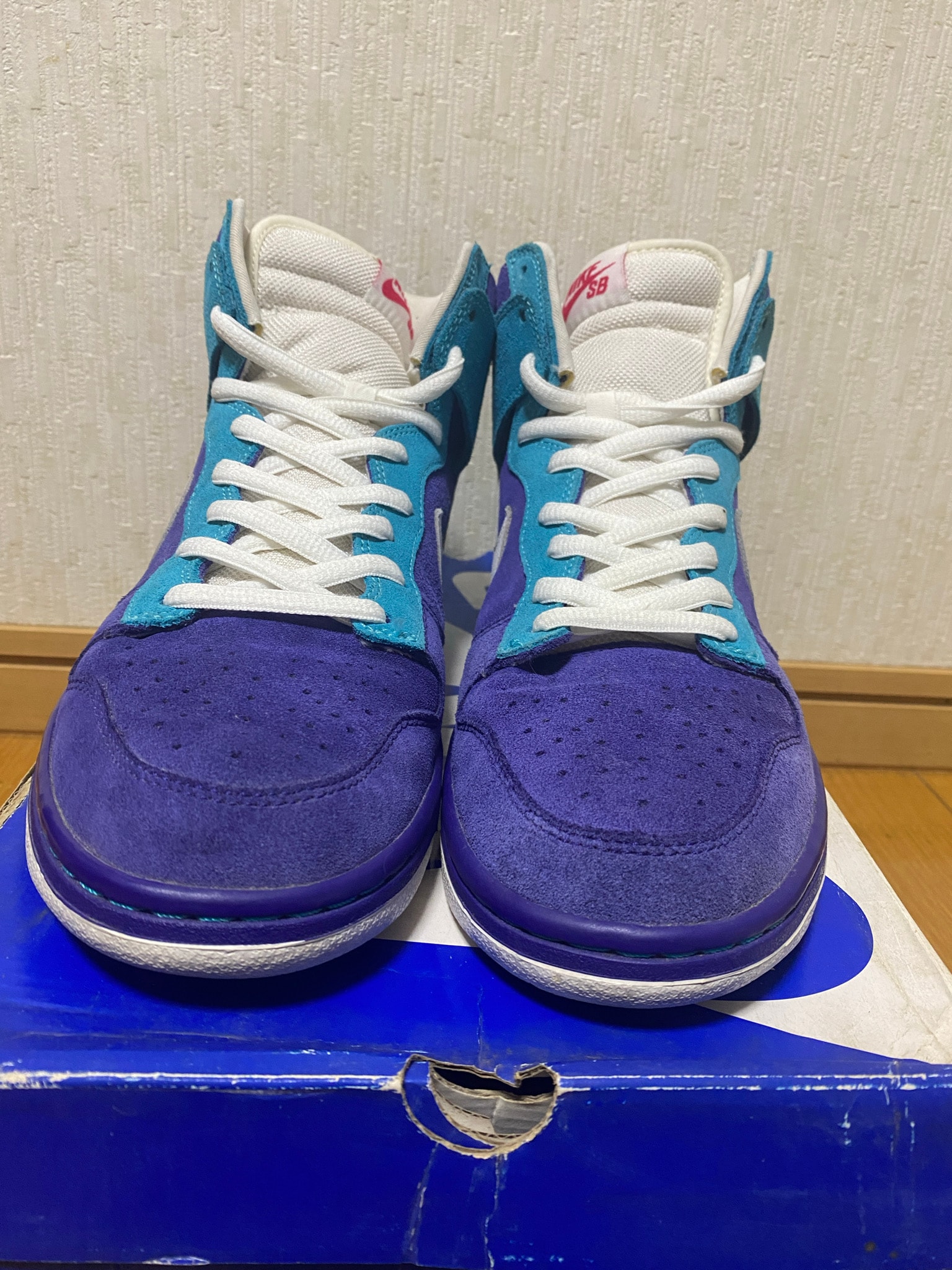 Nike SB Dunk High "Oceanic Airlines"