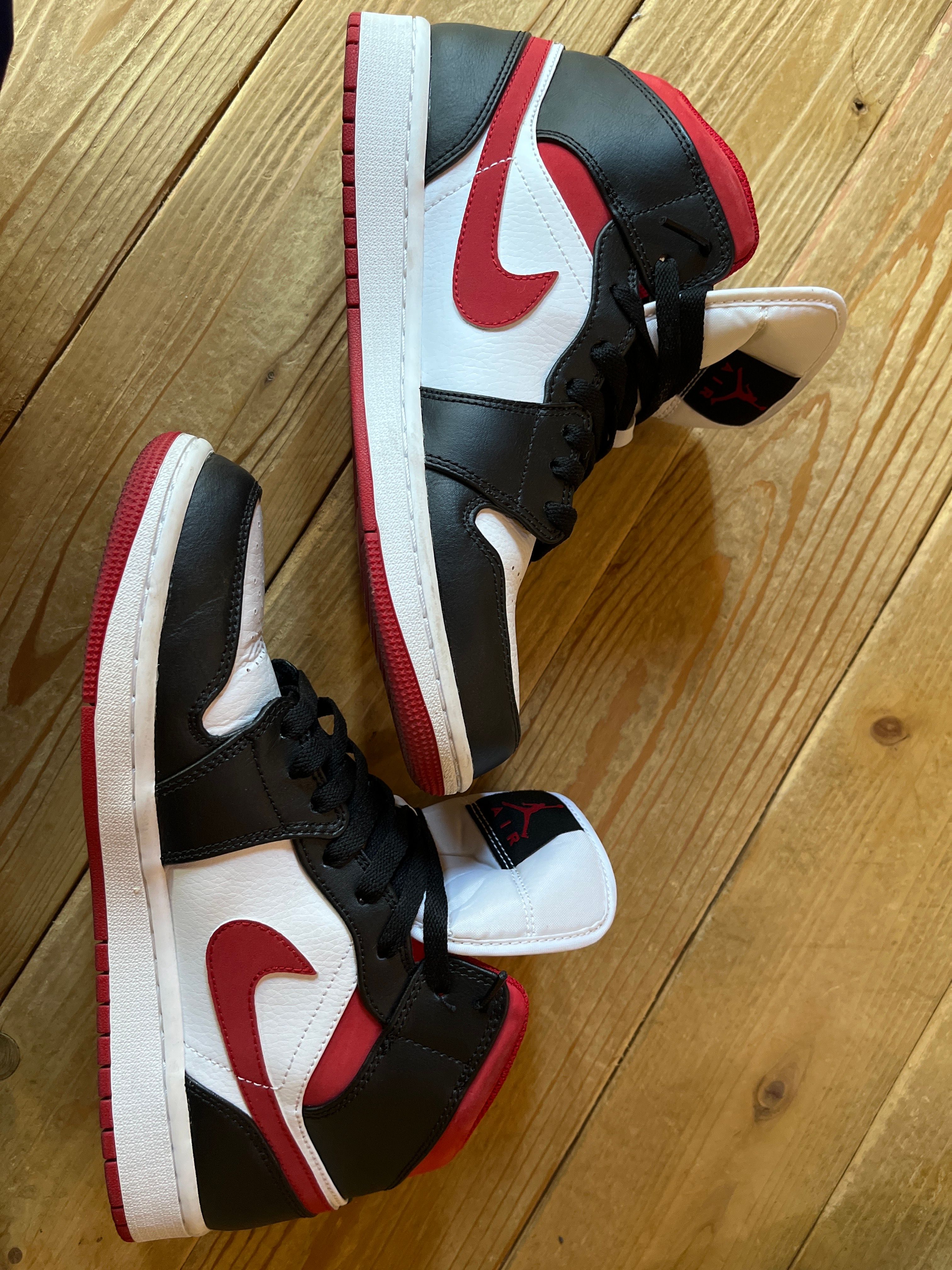 Nike Air Jordan 1 Mid "White/Gym Red Black"