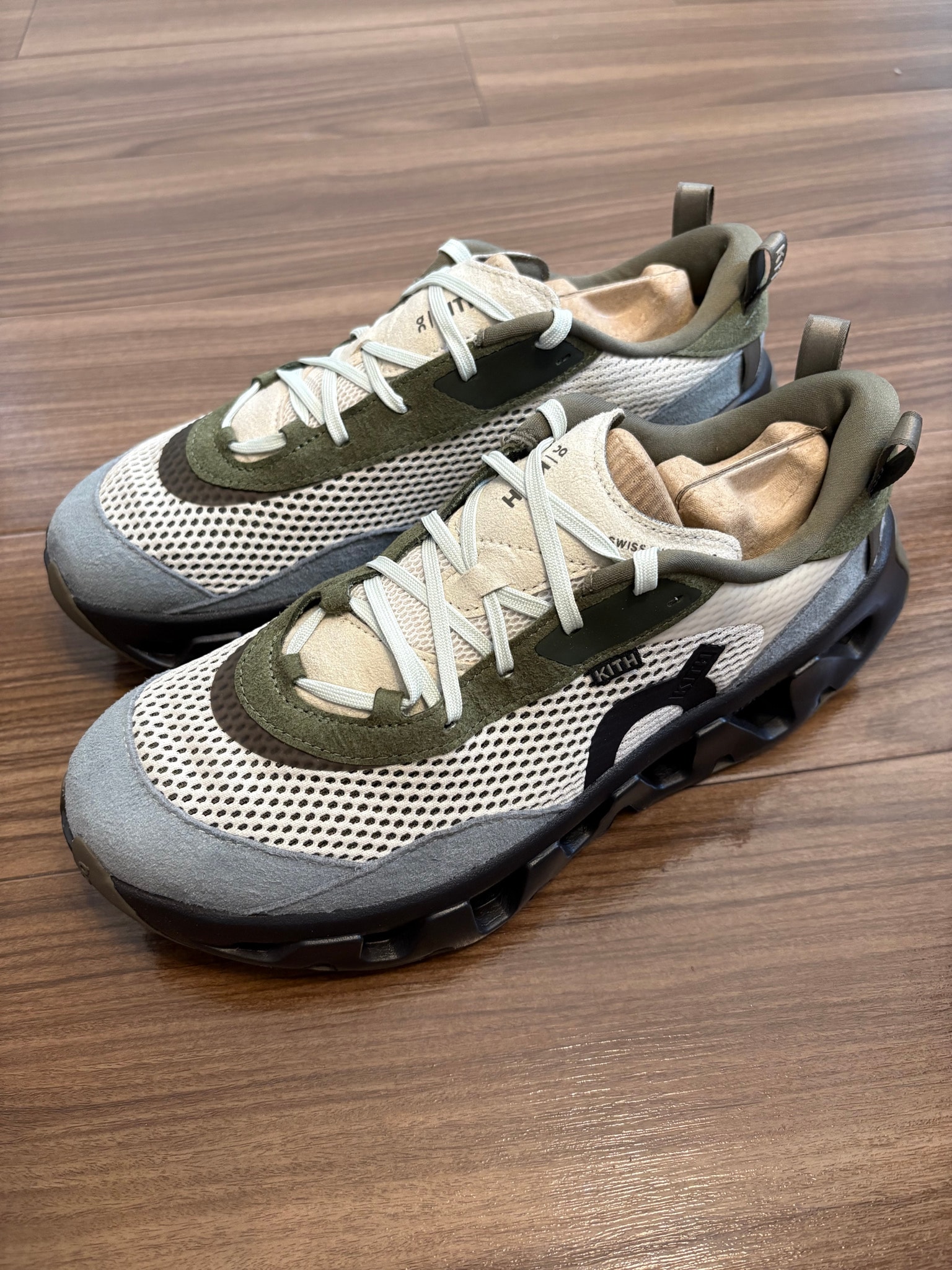 KITH × On K-Tech 2 "Grain/Taiga"