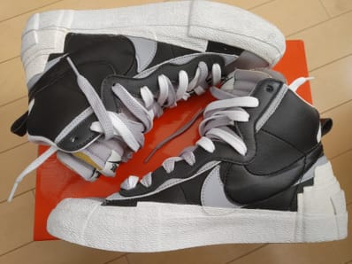 sacai × NIKE BLAZER MID "BLACK/WOLF GREY/WHITE"