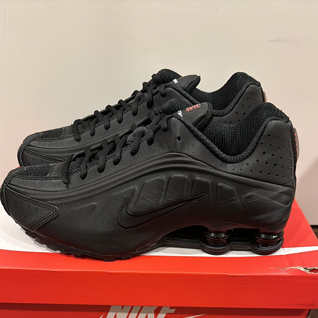 Nike Women's Shox R4 "Black"