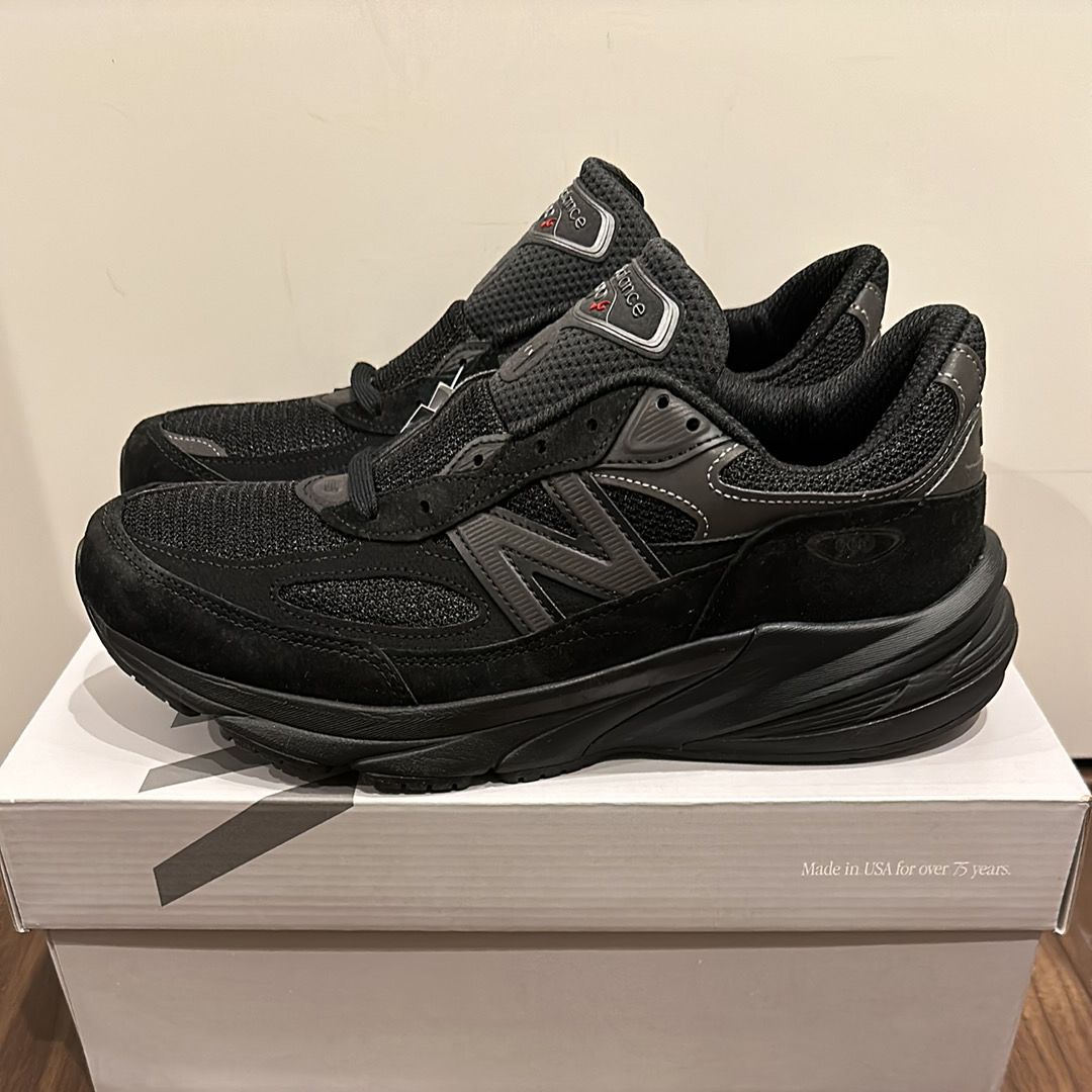 New Balance 990V6 "Triple Black"