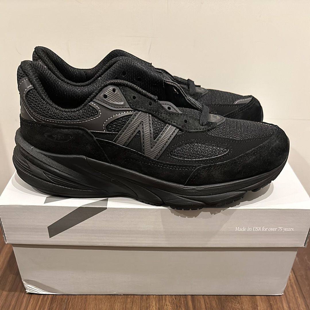 New Balance 990V6 "Triple Black"