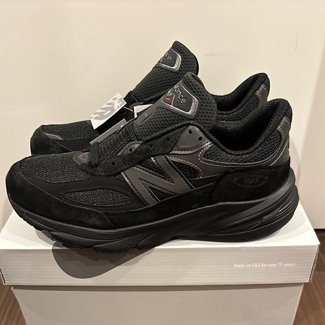 New Balance 990V6 "Triple Black"