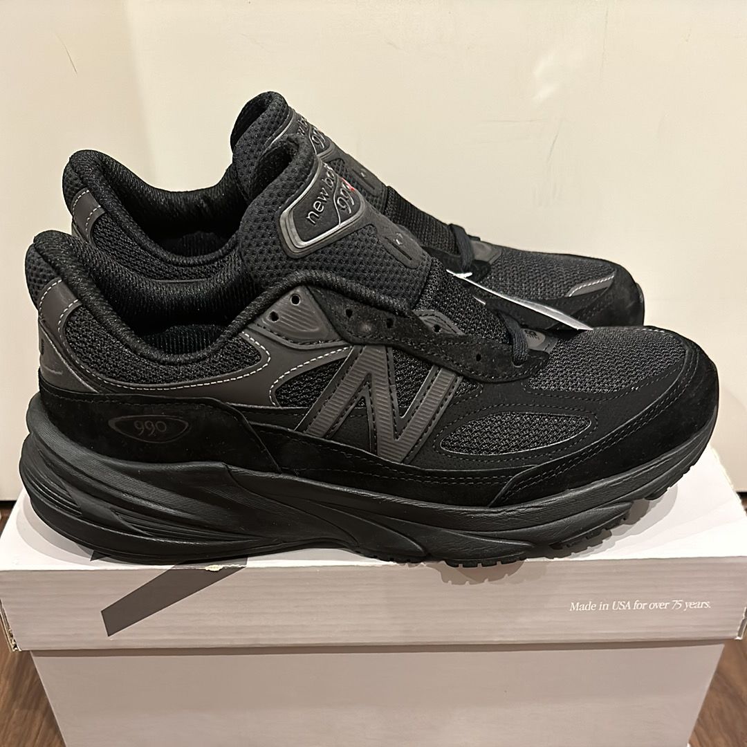 New Balance 990V6 "Triple Black"