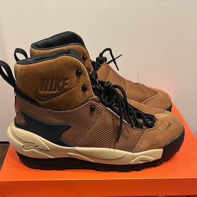 sacai × Nike Magmascape "Pecan"