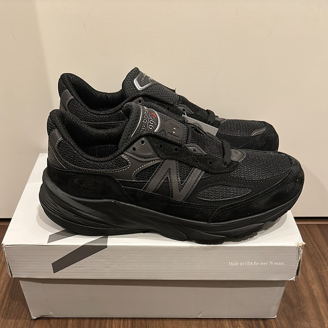 New Balance 990V6 "Triple Black"