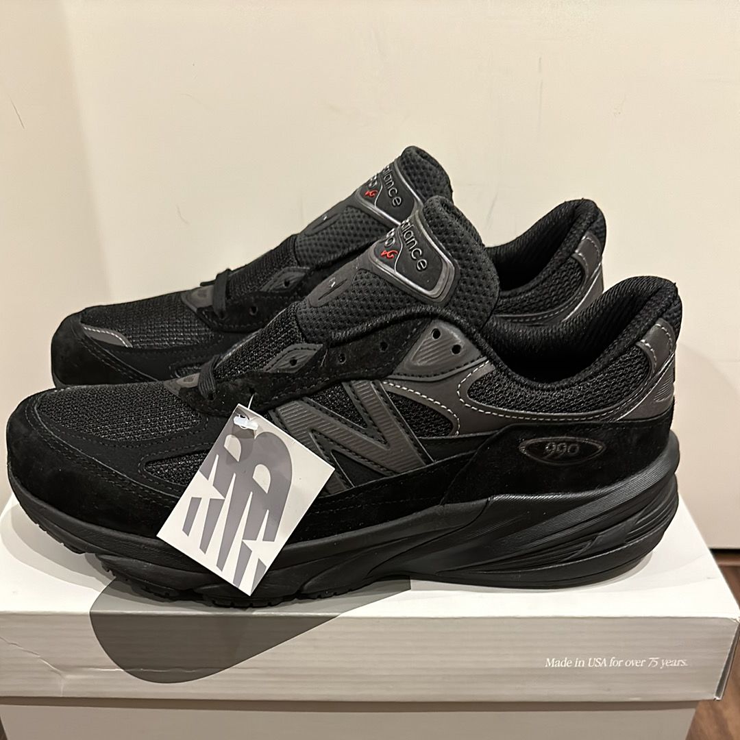 New Balance 990V6 "Triple Black"