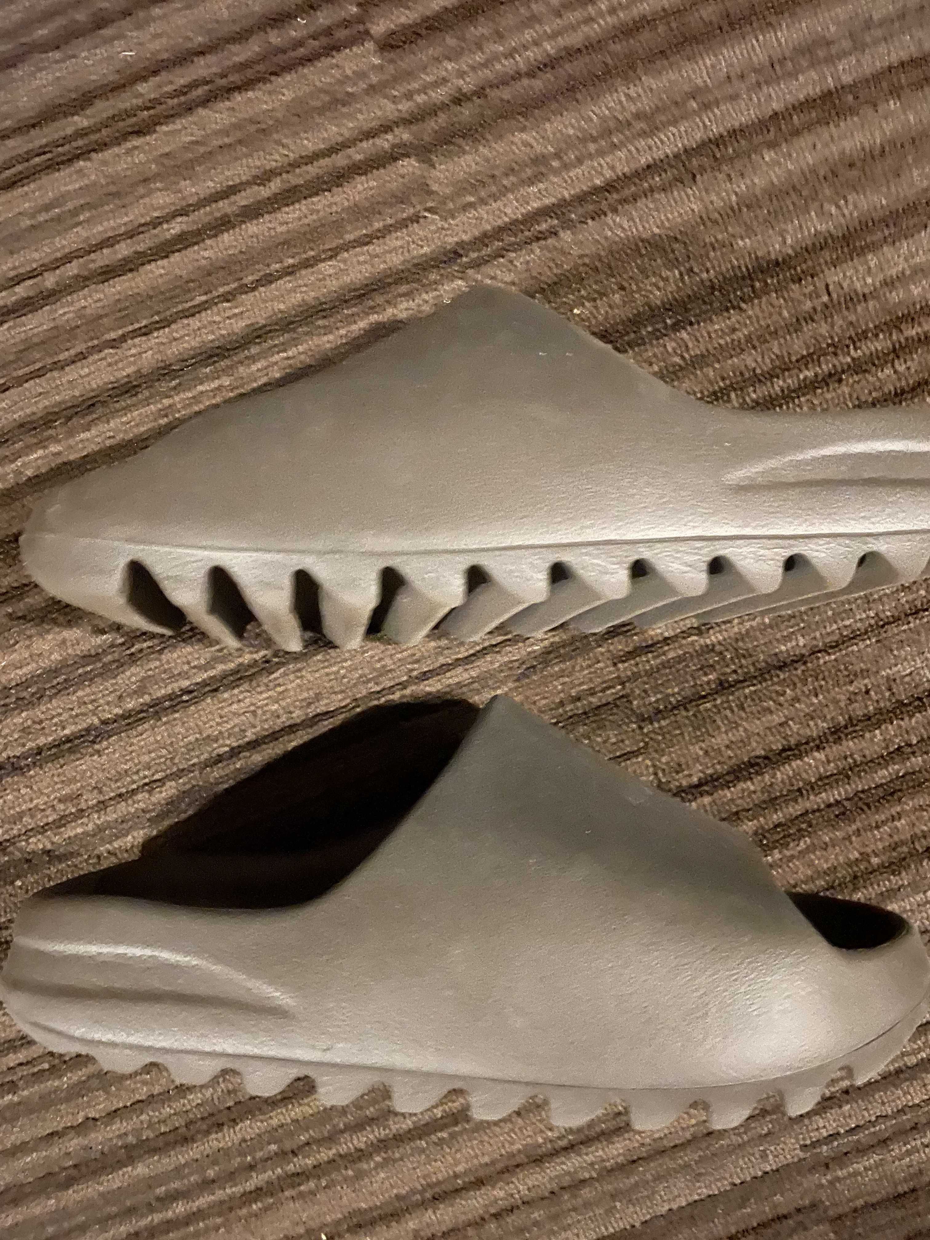 adidas YEEZY Slide "Onyx"